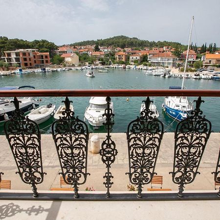 Ancora Faros Lägenhet Stari Grad  Exteriör bild
