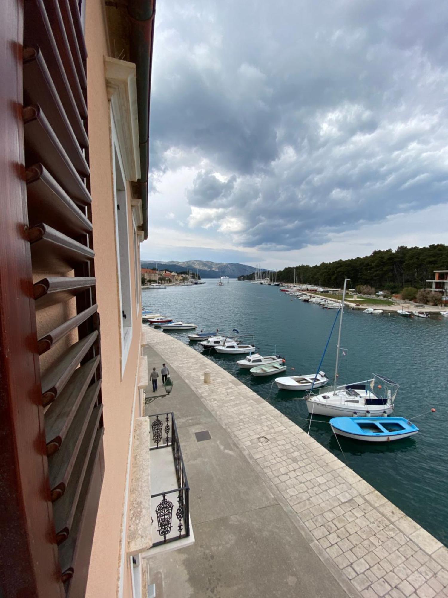 Ancora Faros Lägenhet Stari Grad  Rum bild